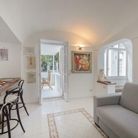 Апартаменты Tragara 12C Art House, Капри Экстерьер фото