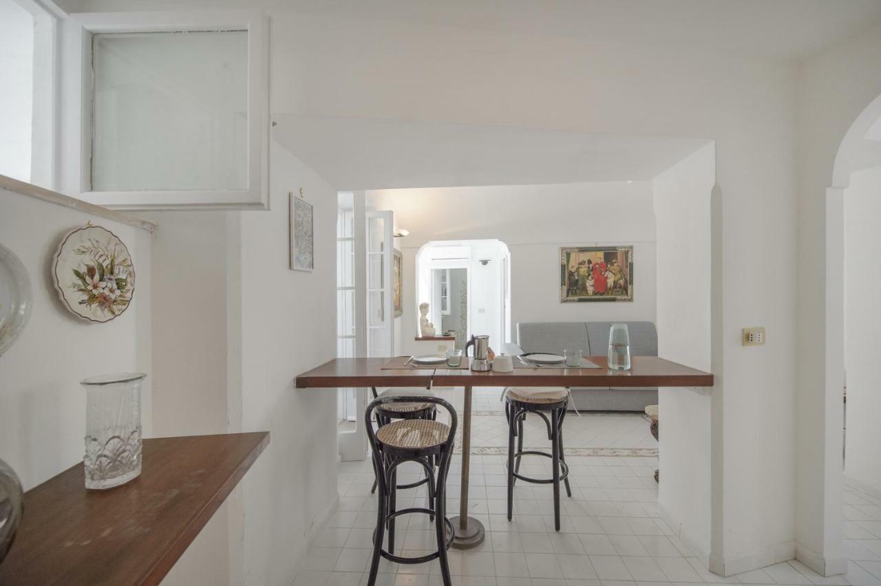 Апартаменты Tragara 12C Art House, Капри Экстерьер фото