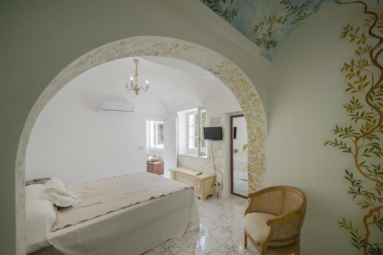 Апартаменты Tragara 12C Art House, Капри Экстерьер фото