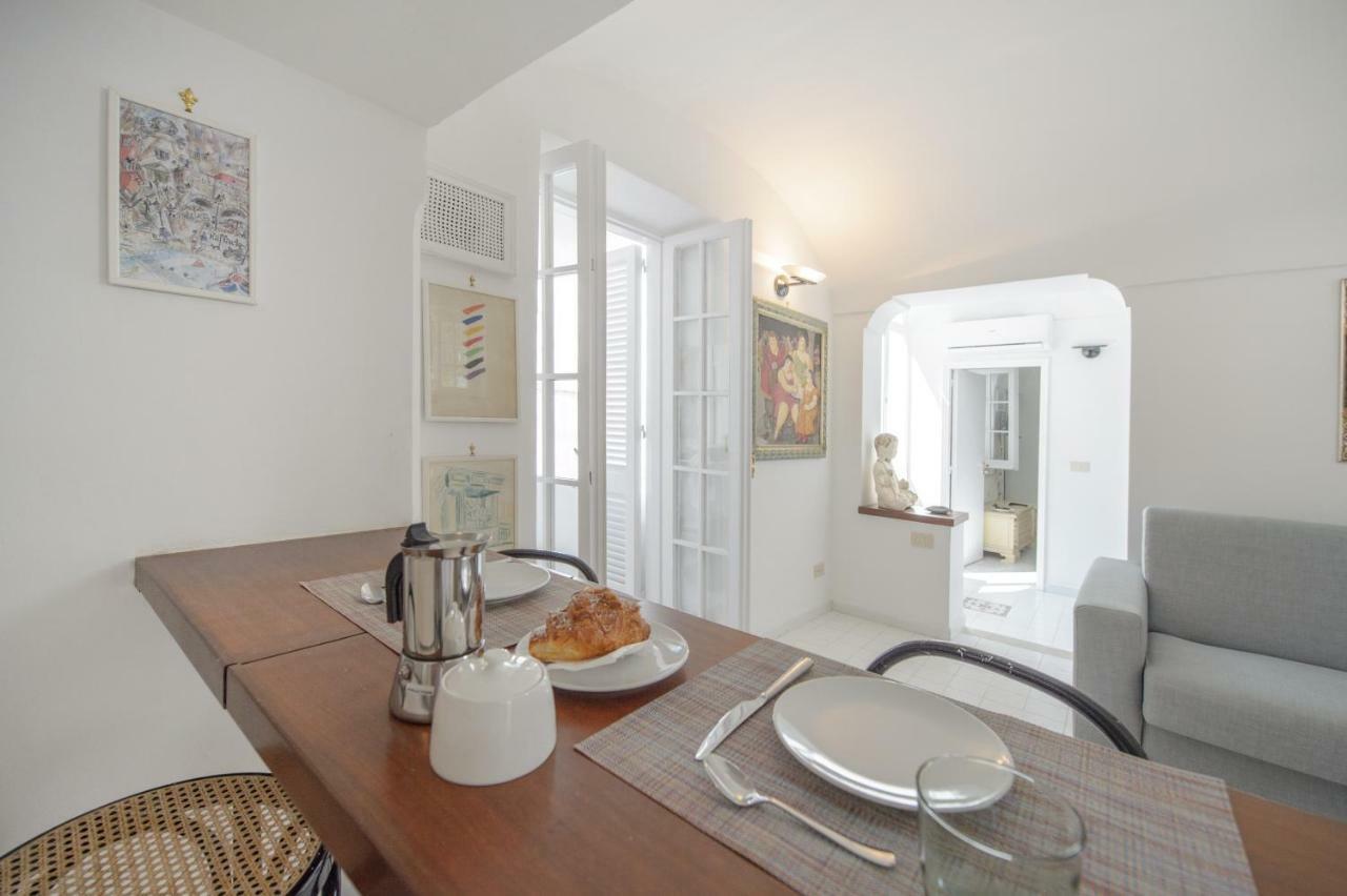 Апартаменты Tragara 12C Art House, Капри Экстерьер фото